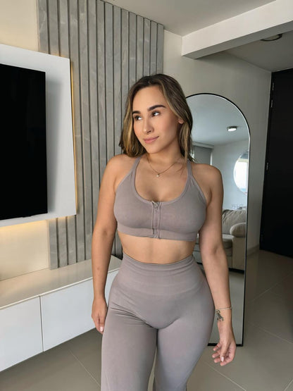 Set Crop Top Leggins Bota Campana efecto Push Up